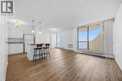 155 FRONT STREET North Unit# 1004 , Sarnia, Ontario N7T 7V6 4