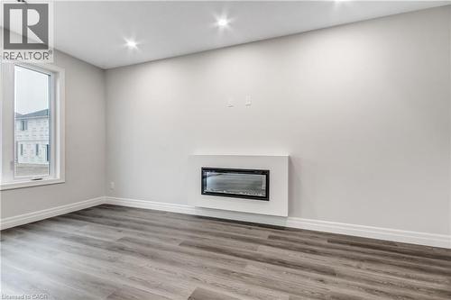 3 Hoylake Road, St. Thomas, ON - Indoor With Fireplace