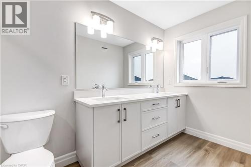 3 Hoylake Road, St. Thomas, ON - Indoor Photo Showing Bathroom