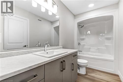 3 Hoylake Road, St. Thomas, ON - Indoor Photo Showing Bathroom