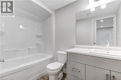 3 Hoylake Road, St. Thomas, ON - Indoor Photo Showing Bathroom