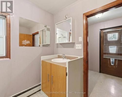 8404 Chippewa Road, Hamilton, ON 