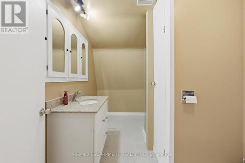 8404 Chippewa Road, Hamilton, ON 