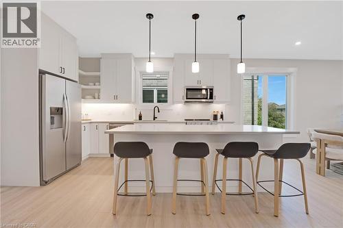 52 Moon Crescent, Cambridge, ON 