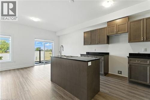 4 Clear Valley Lane, Mount Hope, ON - Indoor Photo Showing Kitchen