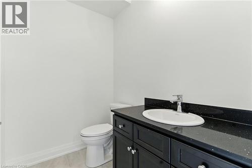 4 Clear Valley Lane, Mount Hope, ON - Indoor Photo Showing Bathroom