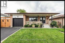 88 ARDGLEN DRIVE  Brampton, ON L6W 1V6