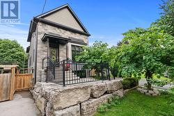 8 STANMARY DRIVE  St. Catharines (Fairview), ON L2N 5T4