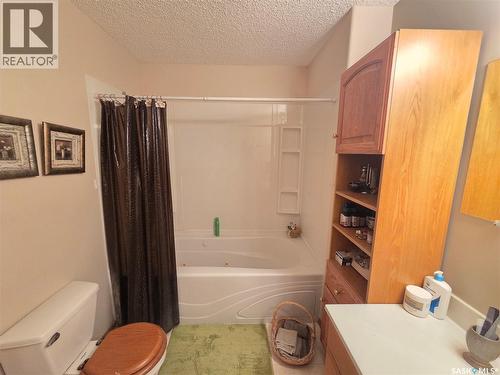 15 Adelaide Street, Manor, SK 