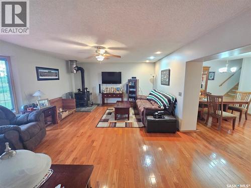 15 Adelaide Street, Manor, SK 