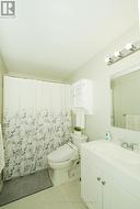 Main Bathroom - 