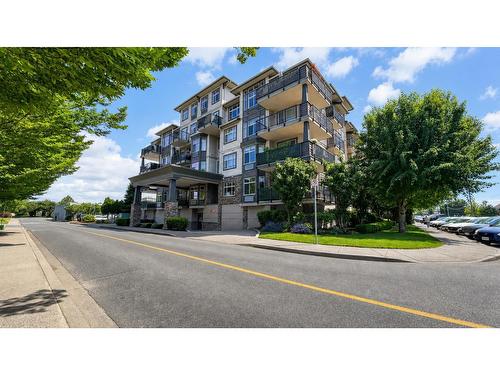 302 9060 BIRCH STREET|Chilliwack Downtown  Chilliwack, BC V2P 4N4
