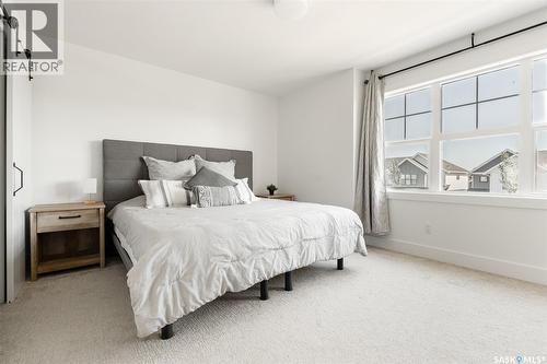 180 Rosewood Boulevard E, Saskatoon, SK 