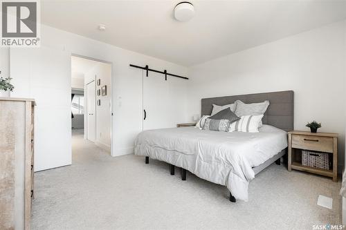 180 Rosewood Boulevard E, Saskatoon, SK 