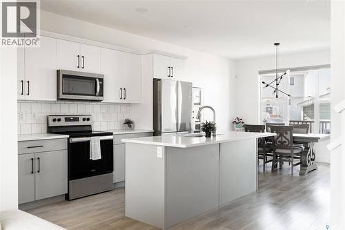 180 Rosewood Boulevard E, Saskatoon, SK 