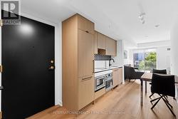 409 - 5 LAKEVIEW (SHORT TERM) AVENUE  Toronto, ON M6H 0H3
