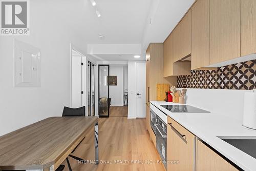 409 - 5 LAKEVIEW (SHORT TERM) AVENUE , Toronto, Ontario M6H 0H3 4