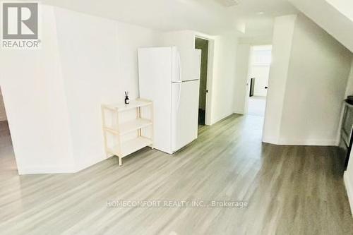 19 Beacham Crescent, Toronto, ON 