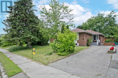 19 Beacham Crescent, Toronto, ON 