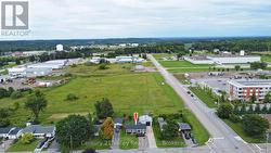 Easy access to many amenities - 