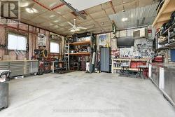 Dedicated 100 amp service, can accommodate a hoist - 