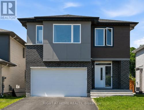 730 Kirkham Crescent, Ottawa, ON 