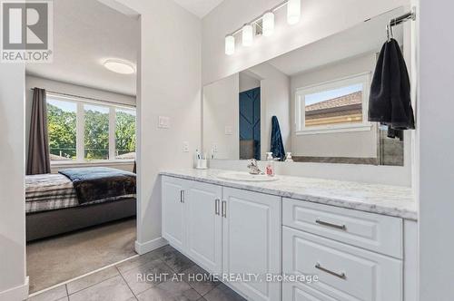 730 Kirkham Crescent, Ottawa, ON 