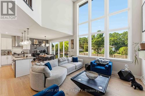 730 Kirkham Crescent, Ottawa, ON 