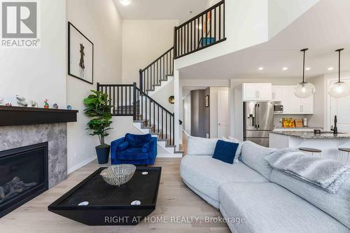 730 Kirkham Crescent, Ottawa, ON 