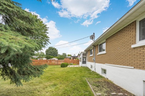 Cour - 355 Rue Eugène, Laval (Fabreville), QC 