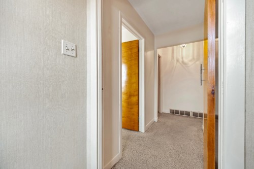 Corridor - 355 Rue Eugène, Laval (Fabreville), QC 