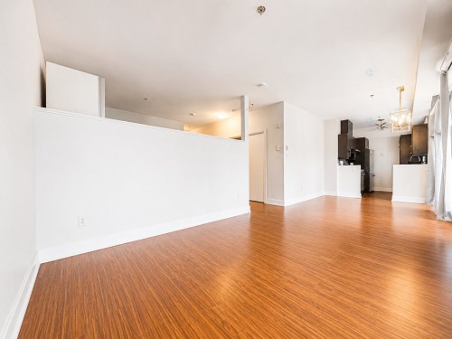 Salon - 304-110 Av. Du Golf, La Prairie, QC 