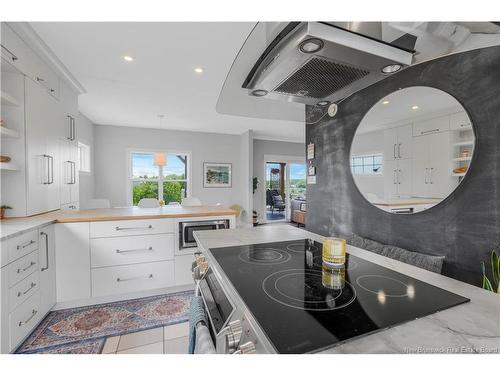 662 Hillcrest Dr, Fredericton, NB 