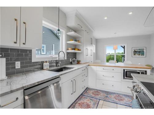 662 Hillcrest Dr, Fredericton, NB 