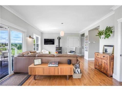 662 Hillcrest Dr, Fredericton, NB 