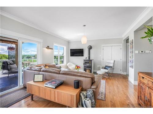 662 Hillcrest Dr, Fredericton, NB 