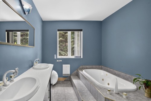 Salle de bains - 87 Rg St-François, Lanoraie, QC - Indoor Photo Showing Bathroom
