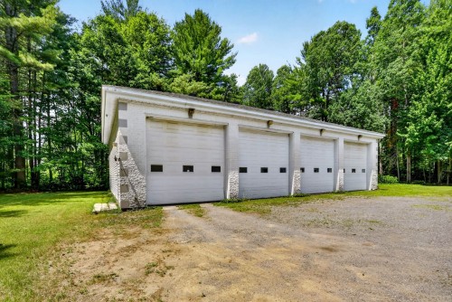 Garage - 87 Rg St-François, Lanoraie, QC - Outdoor With Exterior