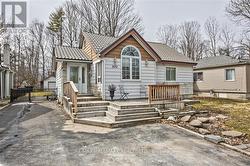 2052 CENTRE AVENUE  Innisfil, ON L9S 1Z3