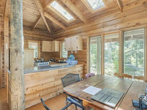 207 Middle Fork Road, Sherbrooke Lake, NS 