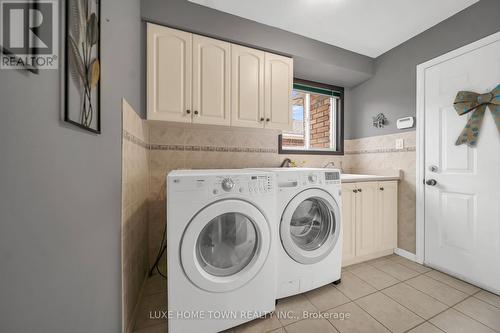 27 Fraserwood Court, Cambridge, ON 