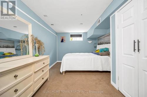 27 Fraserwood Court, Cambridge, ON 