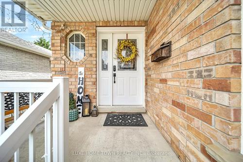27 Fraserwood Court, Cambridge, ON 