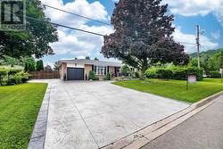 19 BAKER ROAD S  Grimsby, ON L3M 2W4