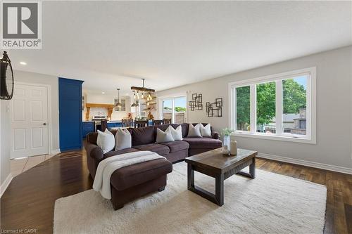 9 Burnside Drive, Ayr, ON 