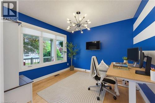 9 Burnside Drive, Ayr, ON 