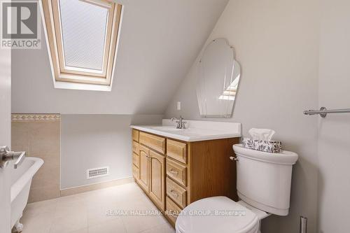Full 4PC Bath on 2nd Level - 94 Marlborough Avenue, Ottawa, ON 