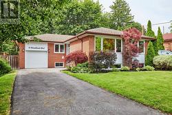 56 BROADLANDS BOULEVARD  Toronto, ON M3A 1J3