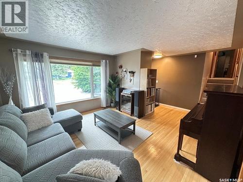 19 Sampson Place, Regina, SK 