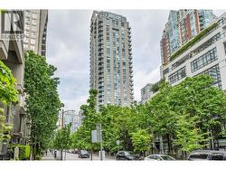 1104 928 RICHARDS STREET  Vancouver, BC V6B 6P6